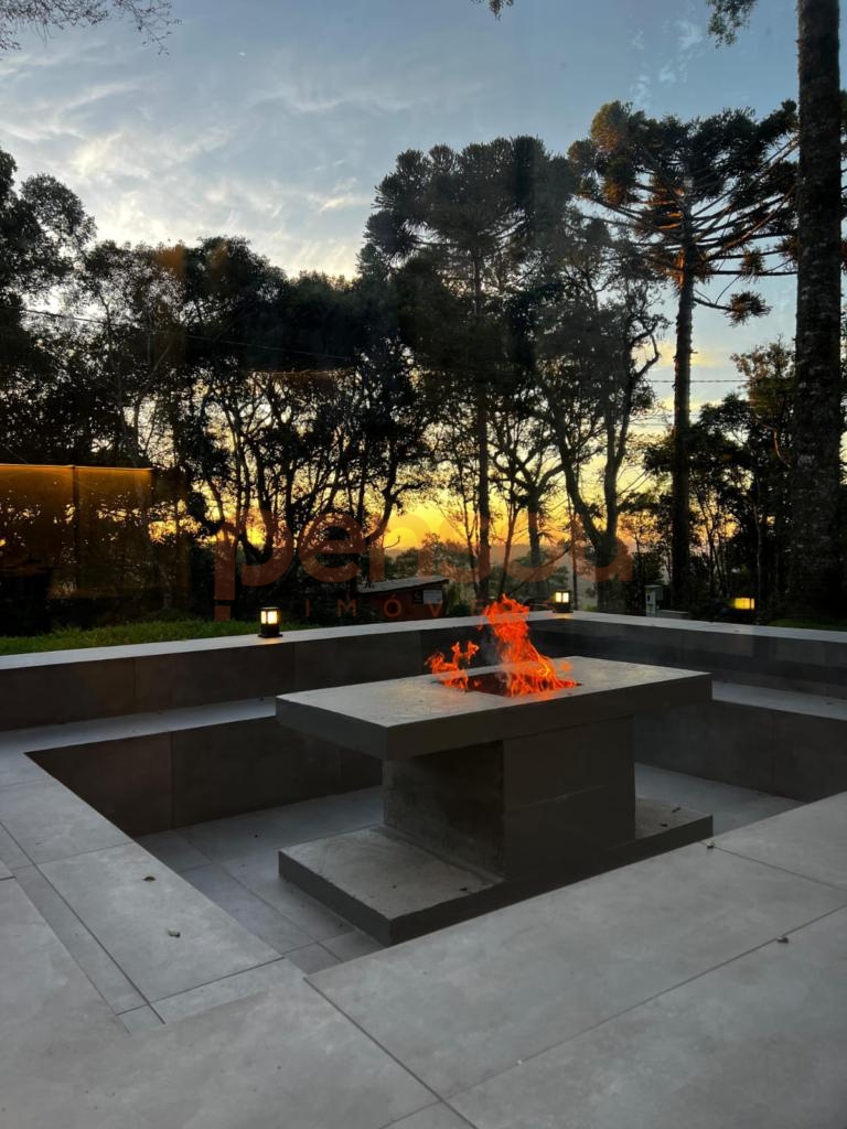 Casa 3 dormitórios em Condomínio