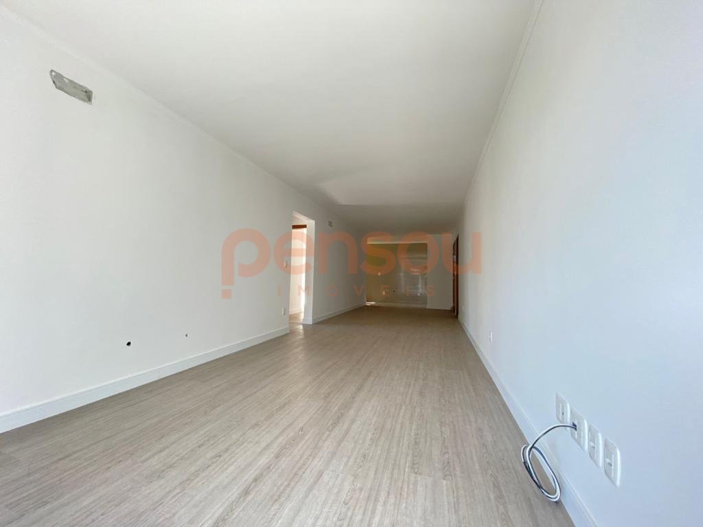 Apartamento 3 Dormitórios